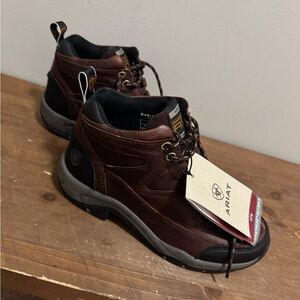 Ariat Women’s Terrain Brown Leather Hiking Shoes 7B